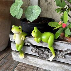STANDING FROG PAIR