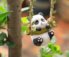 CLIMBING PANDA