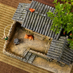 Green Moss Manor Mini