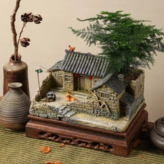 Green Moss Manor Mini