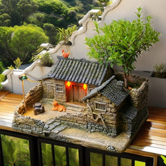 Green Moss Manor Mini