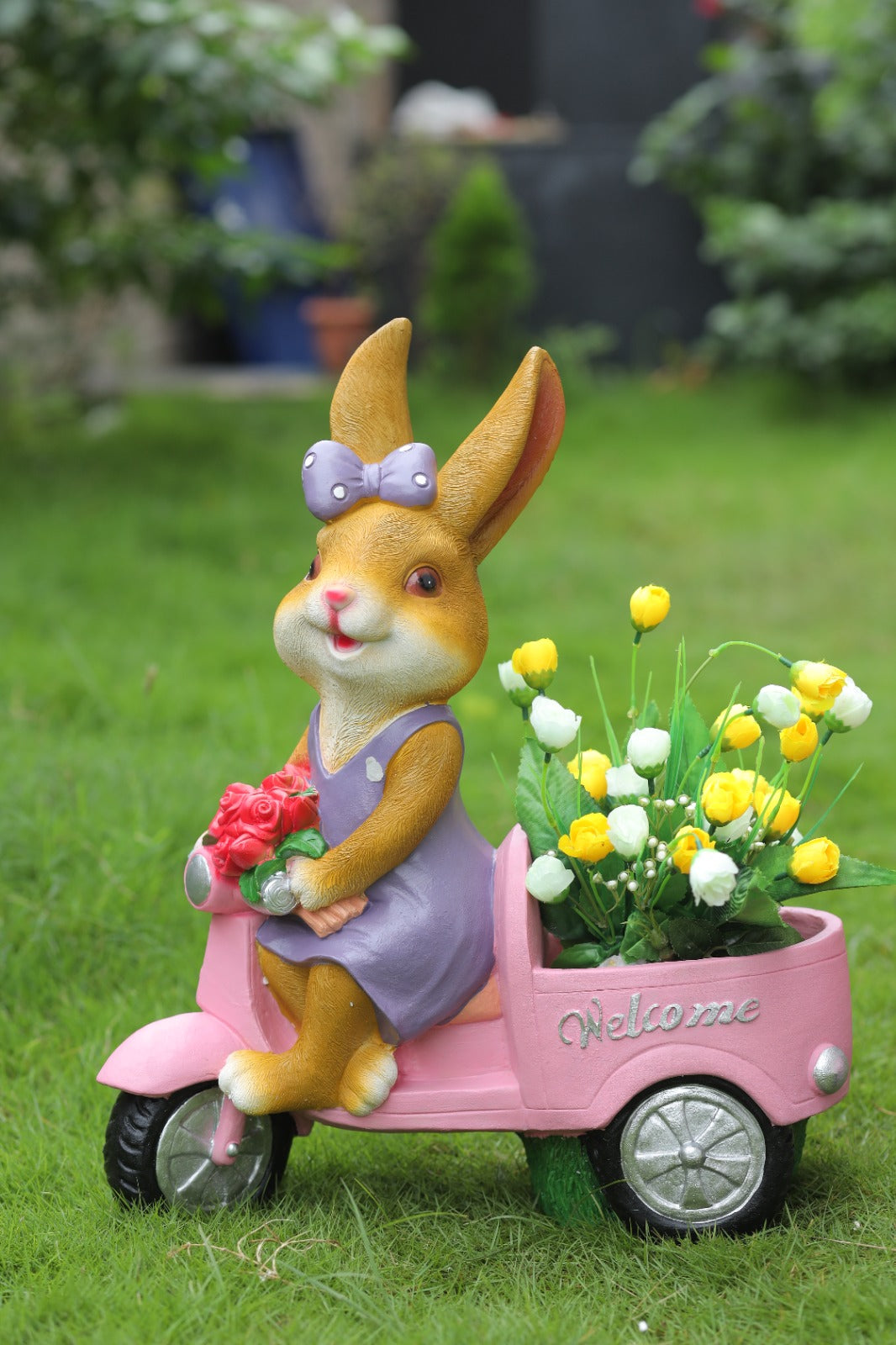 Garden Bunny Welcome Statue, Pink Car