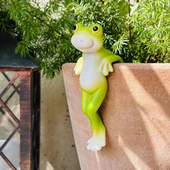 STANDING FROG PAIR