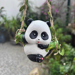 CLIMBING PANDA
